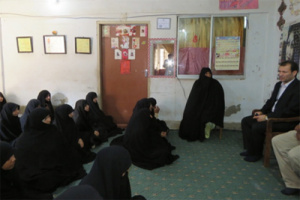 آموزش زبان فارسی در مکتب نرگس حیدرآباد